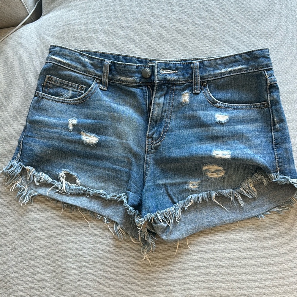 Free People Jean Shorts. Medium wash. Size 29 (8)